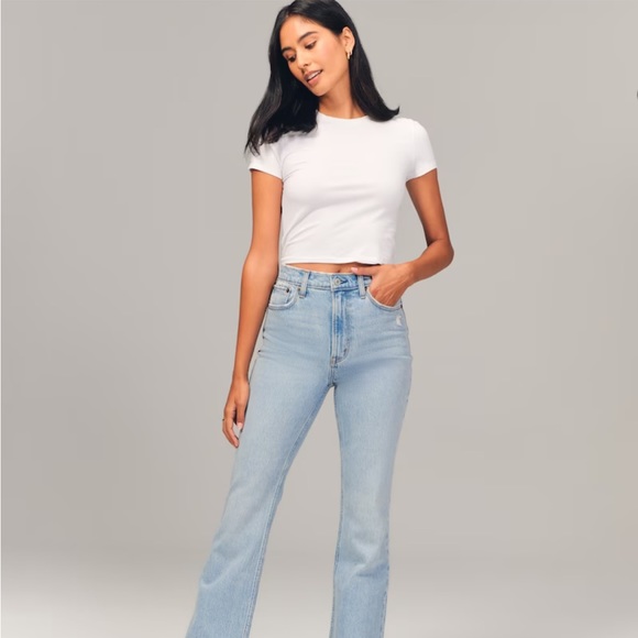 Abercrombie Ultra High Rise Vintage Flare Jean Size 25 Short - Picture 8 of 15